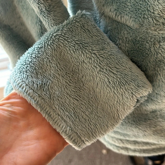 The. North Face Ladies Osito Quarter Zip, Medium, Aqua Blue/Green, EUC - Picture 4 of 9